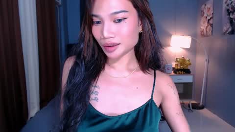 Hi i am Jane half vietnamese and half pinay and would like to meet good person here XOXO online show from April 9, 5:40 pm