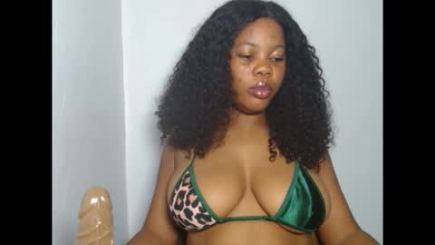 Snapshot of hotty_lora889 chatting on October 15, 5:57 pm hotty_lora889 online show from October 15, 5:57 pm