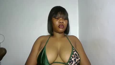 hotty_lora889 online show from March 10, 8:41 am