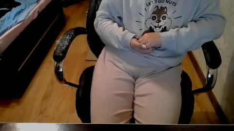 Mary online show from April 26, 8:17 pm