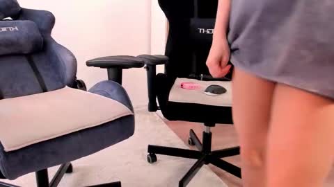 Nessie and Jessie online show from February 26, 12:04 pm