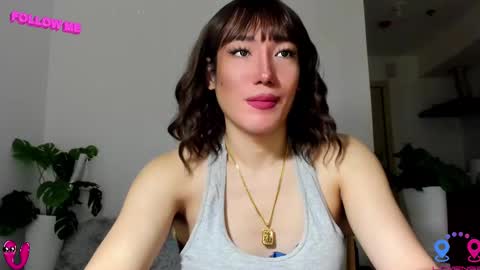 Snapshot of hottycrishinaxx chatting on February 22, 1:11 am crishinahotty online show from February 22, 1:11 am