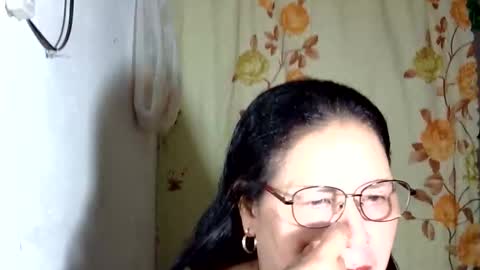 Snapshot of hottycrissy4u chatting on May 9, 2:55 pm hottycrissy4u online show from May 9, 2:55 pm