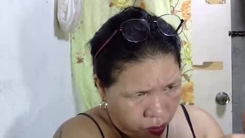 Snapshot of hottycrissy4u chatting on May 12, 7:44 pm hottycrissy4u online show from May 12, 7:44 pm