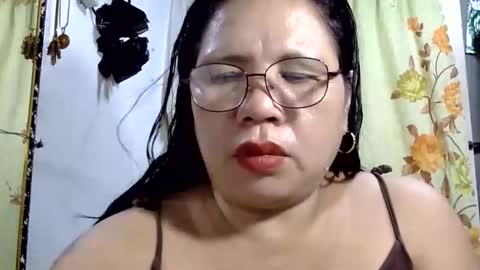 Snapshot of hottycrissy4u chatting on May 25, 12:33 pm hottycrissy4u online show from May 25, 12:33 pm