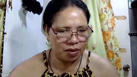Snapshot of hottycrissy4u chatting on June 4, 11:00 pm hottycrissy4u online show from June 4, 11:00 pm