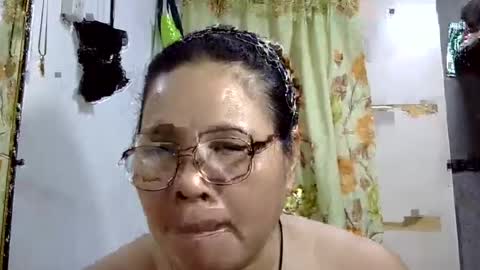 hottycrissy4u online show from June 15, 5:31 am