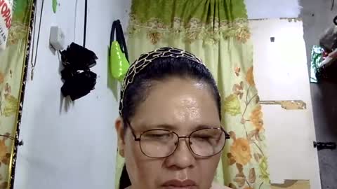 hottycrissy4u online show from June 29, 5:35 am