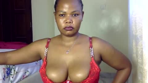 Snapshot of hotysquiter433224 chatting on November 18, 9:25 am hotysquiter433224 online show from November 18, 9:25 am