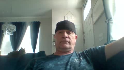 Snapshot of hotyummycock69 chatting on February 28, 4:52 pm hotyummycock69 online show from February 28, 4:52 pm