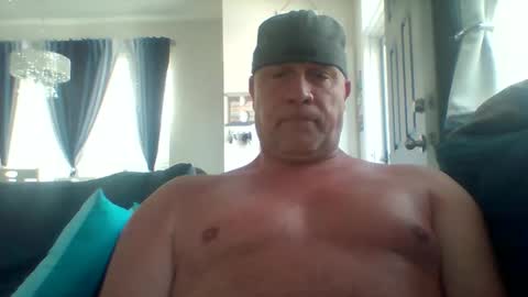 hotyummycock69 online show from April 17, 1:25 pm