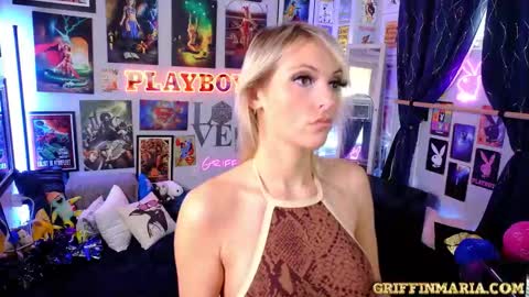 Snapshot of house_of_g1 chatting on November 17, 11:21 pm G online show from November 17, 11:21 pm