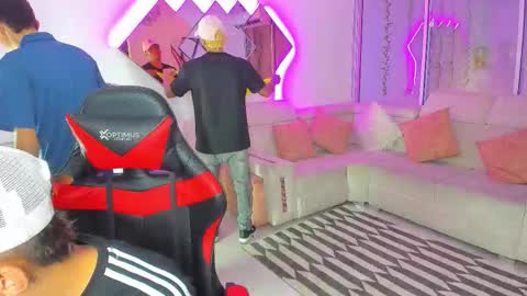 Snapshot of houseofwarrios chatting on November 20, 5:29 am we are Harry Jersi pablo and our mod talco online show from November 20, 5:29 am