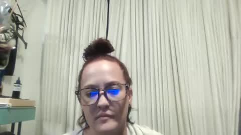 howdoyoulikeit87 online show from May 25, 9:59 am