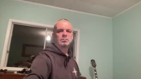 Snapshot of howlingatnothing chatting on December 25, 11:42 pm howlingatnothing online show from December 25, 11:42 pm