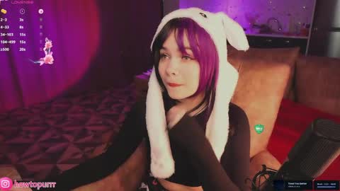 Mia online show from April 20, 5:16 pm