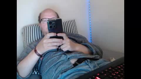 Snapshot of hoyboydkk chatting on May 7, 12:43 pm Christian online show from May 7, 12:43 pm