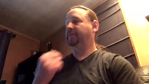 Snapshot of hpoker chatting on February 13, 12:00 pm hpoker online show from February 13, 12:00 pm