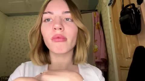 Snapshot of hsiuscherich chatting on November 22, 10:14 am hsiuscherich online show from November 22, 10:14 am