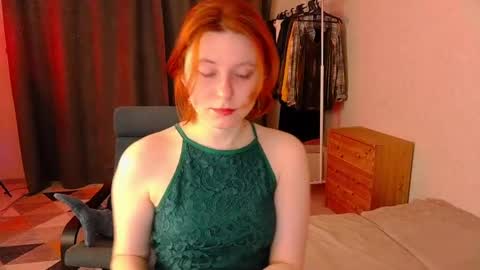 Snapshot of hua_lian chatting on February 14, 1:02 am Alice online show from February 14, 1:02 am