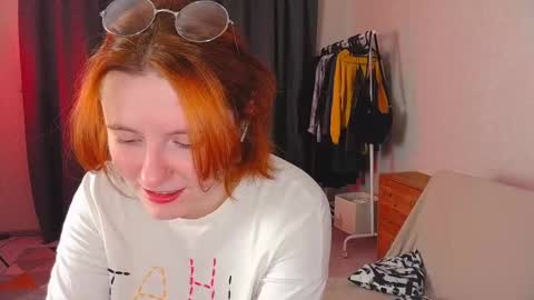 Snapshot of hua_lian chatting on February 23, 6:45 pm Alice online show from February 23, 6:45 pm