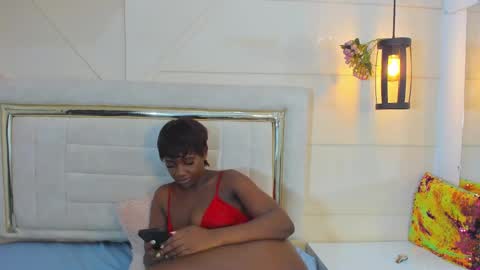 Snapshot of huddah_cam chatting on March 8, 2:30 pm huddah online show from March 8, 2:30 pm