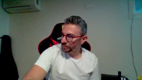 huge__cumshot online show from April 4, 3:31 pm