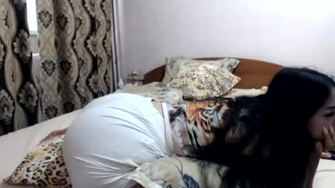 hugeassdevil online show from July 8, 11:48 am