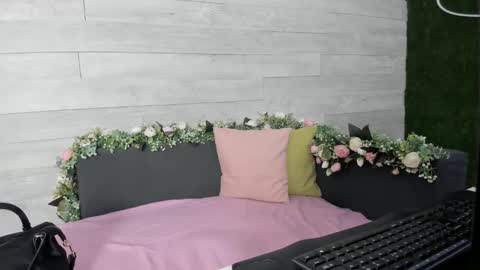 Snapshot of hugeboobserin chatting on March 10, 4:28 am Erin online show from March 10, 4:28 am