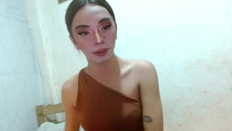 Snapshot of hugecock_caraxx chatting on July 28, 11:17 am Cara online show from July 28, 11:17 am
