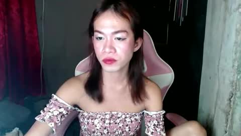 Snapshot of hugecockanna chatting on January 6, 4:55 pm hugecockanna online show from January 6, 4:55 pm