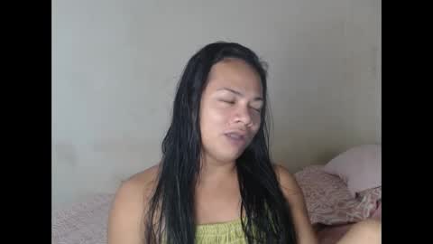 hugecockasian33 online show from June 4, 11:38 am
