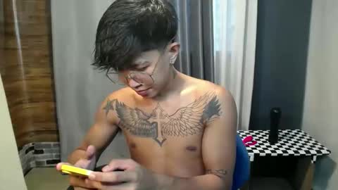 Snapshot of hugecockchristian chatting on October 26, 5:24 am hugecockchristian online show from October 26, 5:24 am