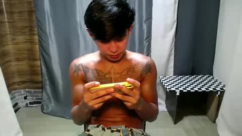 Snapshot of hugecockchristian chatting on December 14, 12:32 pm hugecockchristian online show from December 14, 12:32 pm