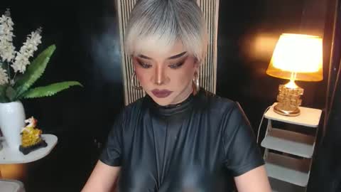 Christine online show from April 28, 7:52 pm