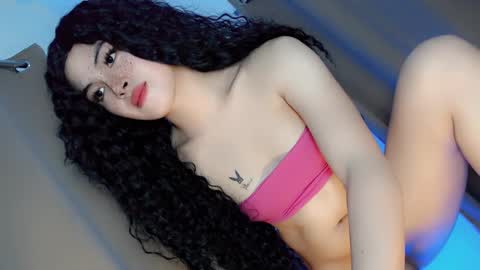 Snapshot of hugecockyanny chatting on December 12, 10:24 am Yhanie online show from December 12, 10:24 am