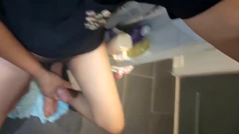 Snapshot of hugedicklee97 chatting on October 31, 8:59 am hugedicklee97 online show from October 31, 8:59 am