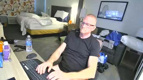 CAROLINA TIM online show from May 10, 10:26 pm