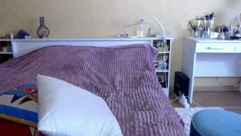 Snapshot of hugetittiesgerda chatting on July 28, 6:53 am Gerda online show from July 28, 6:53 am