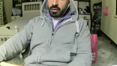 hugeveiny online show from February 18, 4:26 pm