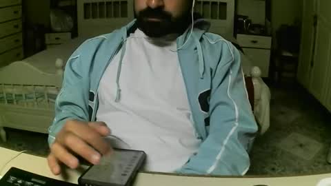 hugeveiny online show from May 5, 4:37 pm