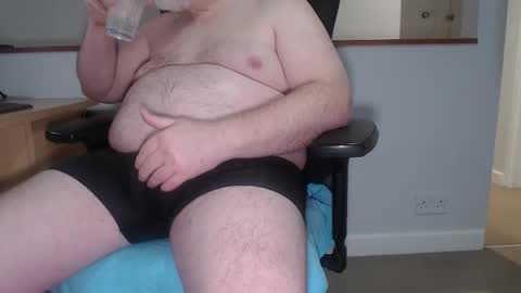 Snapshot of huggie_bear69 chatting on March 12, 8:41 pm Huggie Bear online show from March 12, 8:41 pm