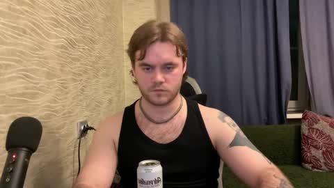 Snapshot of hugo__brad chatting on May 5, 8:28 pm Hugo online show from May 5, 8:28 pm