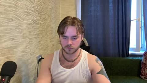 Snapshot of hugo__brad chatting on May 21, 5:53 pm Hugo online show from May 21, 5:53 pm