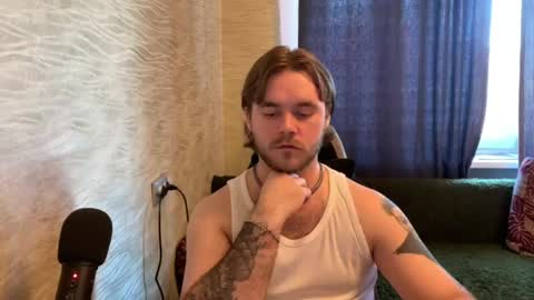 Snapshot of hugo__brad chatting on May 23, 2:32 pm Hugo online show from May 23, 2:32 pm
