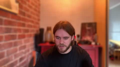 Snapshot of hugo__brad chatting on August 7, 10:06 am Hugo online show from August 7, 10:06 am