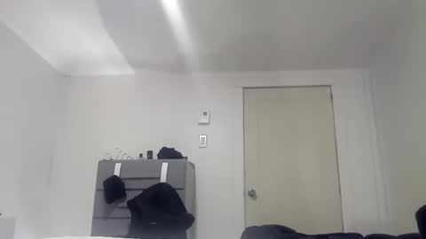 Snapshot of hugobergeron chatting on December 29, 7:50 am HugoBergeron82 online show from December 29, 7:50 am