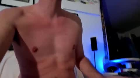 Snapshot of hugolandcam chatting on November 11, 9:15 pm Hugo online show from November 11, 9:15 pm