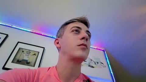 Snapshot of hugolandcam chatting on December 3, 9:46 pm Hugo online show from December 3, 9:46 pm