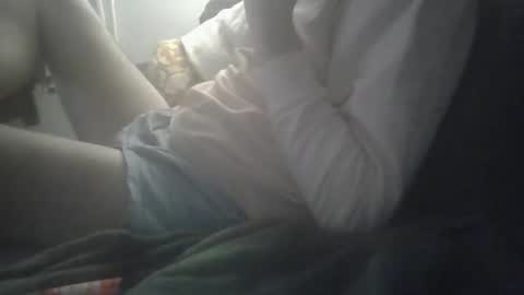 huguit026 online show from March 3, 12:50 am